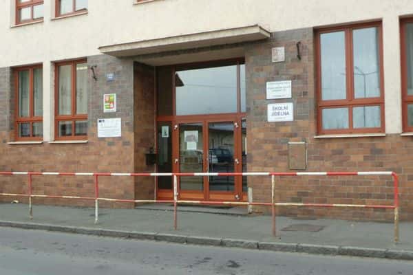 Střední odborná škola a Střední odborné učiliště, Horšovský Týn, Littrowa 122 - Автошкола