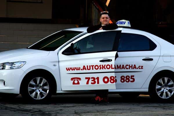 FAJNÁ AUTOŠKOLA - Автошкола