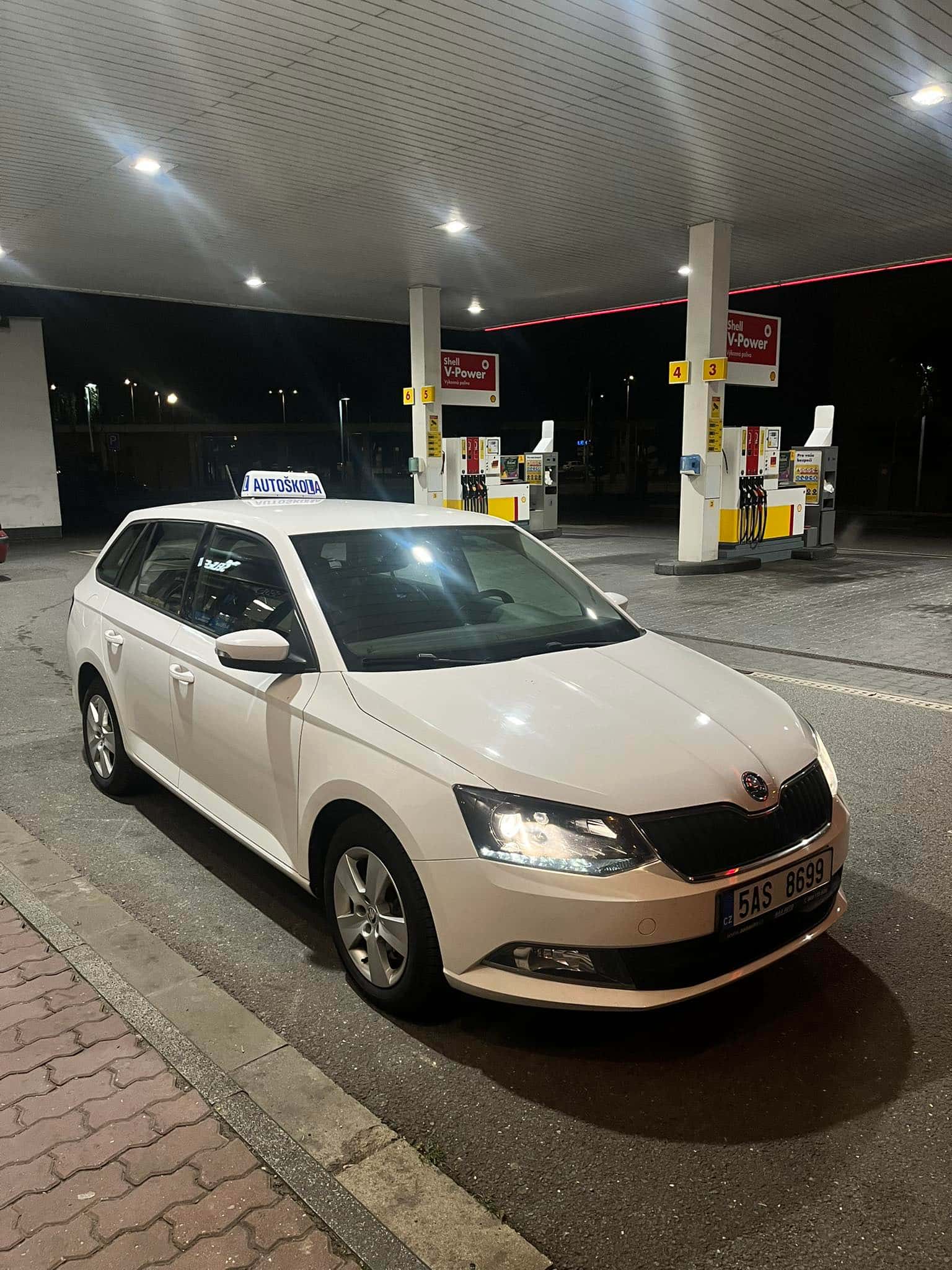Автошкола Rozjeď To - Автошкола