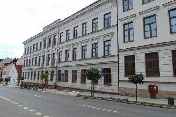 Автошкола Lipenská