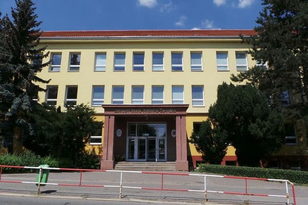 Автошкола Jiří Dovrtěl
