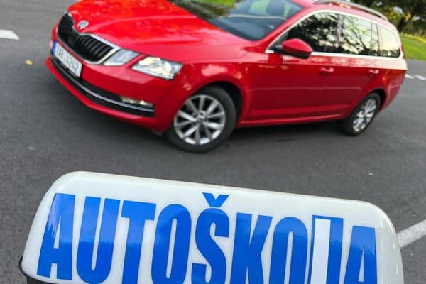 Bc. Pavel Podlucký Автошкола Mári