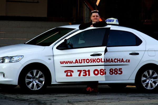FAJNÁ AUTOŠKOLA
