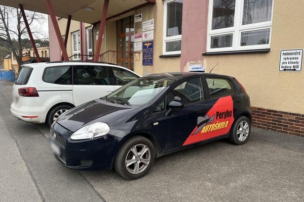 Peryho autoškola