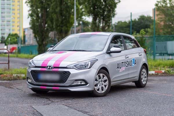 Автошкола для жінок - Автошкола